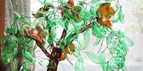 Дерево из пластиковой бутылки