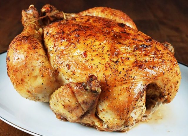 5-vkusnyx-receptov-kuricy-v-duxovke-celikom- 2
