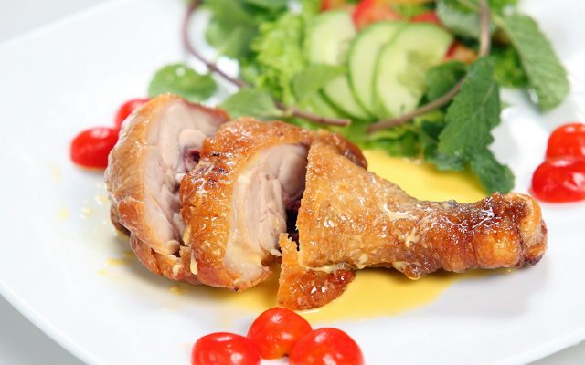 5-vkusnyx-receptov-kuricy-v-duxovke-celikom- 5.1