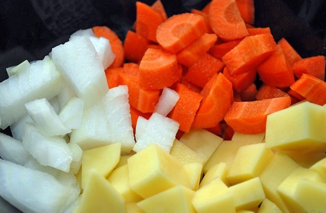 5-vkusnyx-receptov-kuricy-v-duxovke-celikom- 9