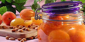 Сортировка и мойка сырья, подготовка к консервированию