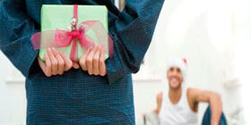 Нужно ли даришь подарок?