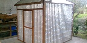Теплица из пластиковых бутылок своими руками