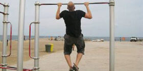 Как научиться подтягиваться