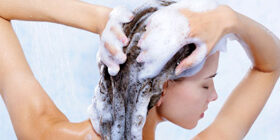 Как правильно мыть волосы