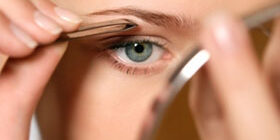 Коррекция бровей фото