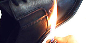 Как отличить кожу от кожзаменителя?