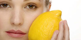 Prirodnaya kraska dlya volos iz oreha, sheluhi luka, revenya, hny Природная краска для волос из ореха, шелухи лука, ревеня, хны