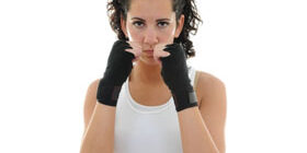 Самооборона для женщин видео уроки. Приемы самообороны для девушек Samooborona-dlya-zhenshchin