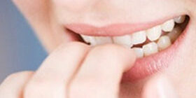 Как отучиться грызть ногти