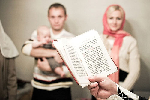 Что должна дарить крестная мама? Все о крестинах