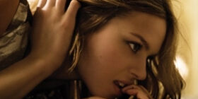 Девушка хочет парня