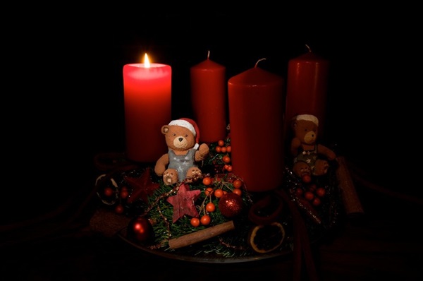 Самые точные гадания на красных свечах в Рождество Христово и Святки