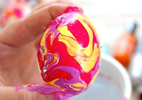 Как оригинально украсить яйца к Пасхе своими руками Как оригинально украсить яйца к Пасхе своими руками