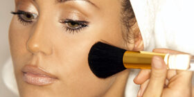 Как правильно наносить румяна, видео