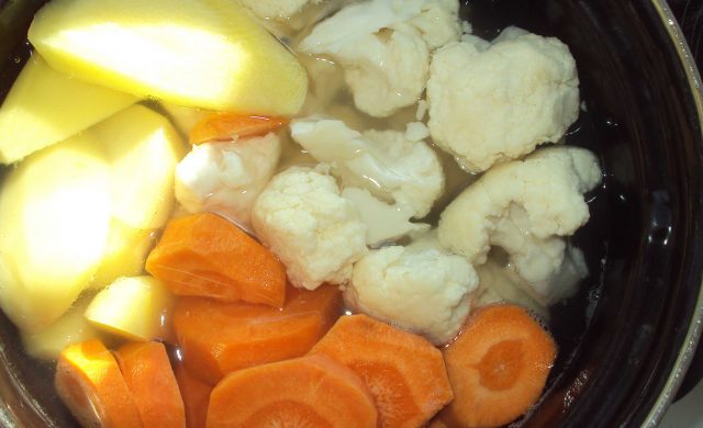 kak-prigotovit-kuricu-s-kartoshkoj-v-duxovke11