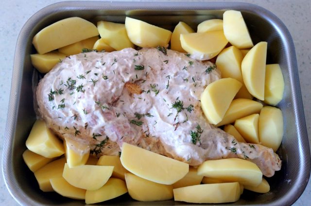 kak-prigotovit-kuricu-s-kartoshkoj-v-duxovke4