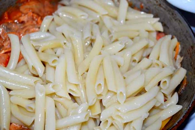 kak-prigotovit-makarony-po-flotski-s-farshem40