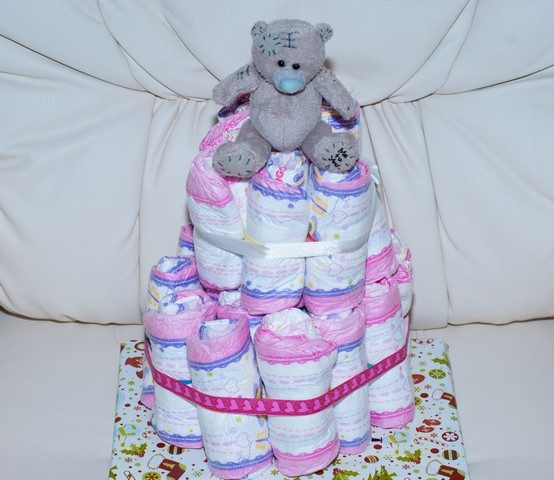 kak-sdelat-tort-iz-pampersov-svoimi-rukami-10