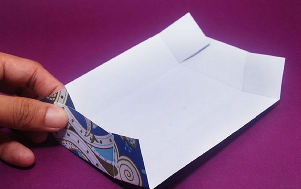 Как упаковать подарок в подарочную бумагу