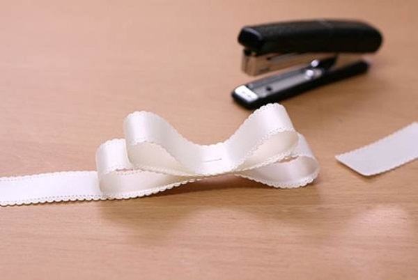 Как упаковать подарок в подарочную бумагу