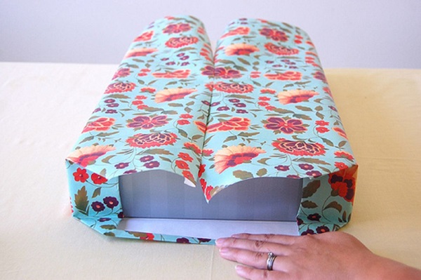 Как упаковать подарок в подарочную бумагу