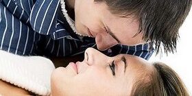 Как узнать нравишься ли ты мальчику: читаем язык тела