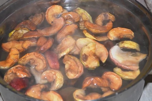 Как варить компот из сухофруктов