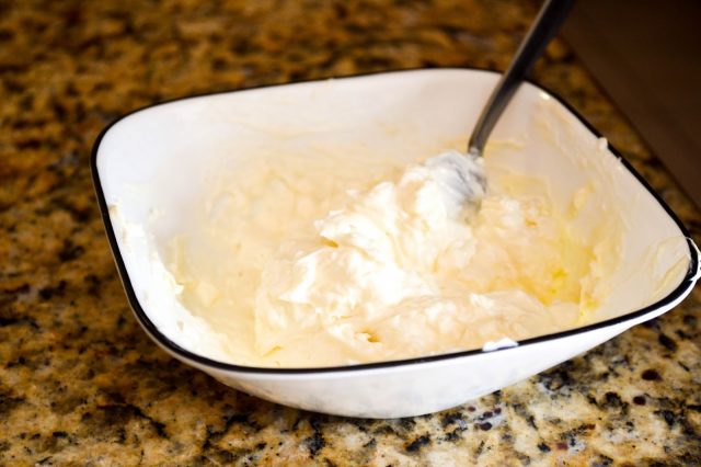 kak-zapech-kuricu-v-duxovke-celikom-11