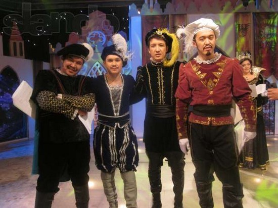 Оригинальные костюмы на Новый год для взрослых