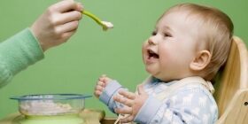 Выбираем удобное кресло для кормления малыша