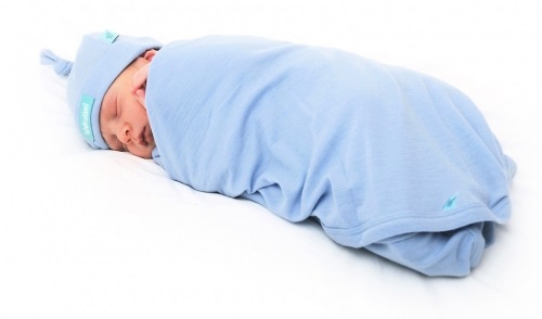 Особенности пеленания новорожденного Особенности пеленания новорожденного