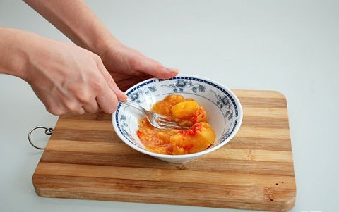 Персиковая маска для секущихся кончиков волос в домашних условиях