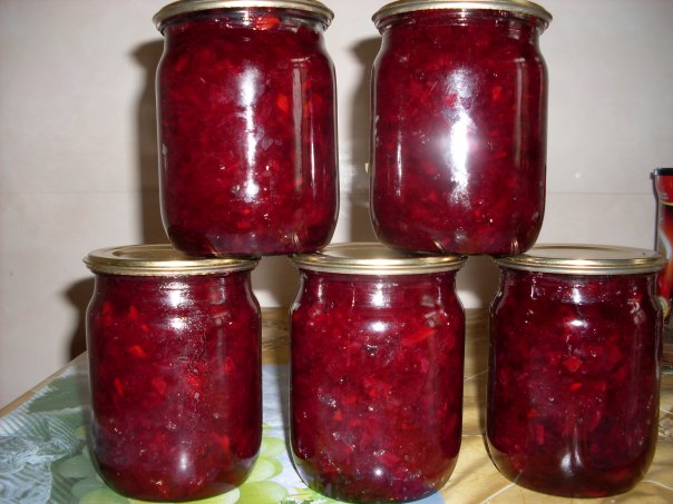 банки с салатом