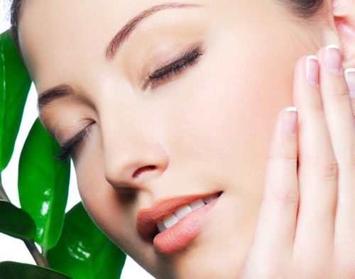 Как и чем умываться при жирной коже лица - пенки, гели, скрабы