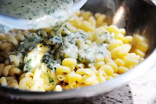 Фото рецепт пасты под соусом песто